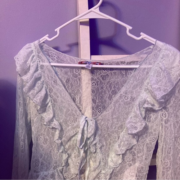 Blue lace top - Picture 2 of 6